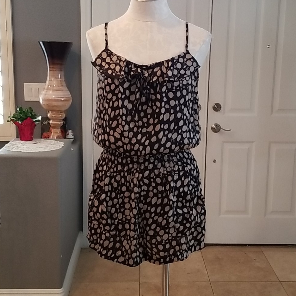 Better b black/tan romper w/pockets size M